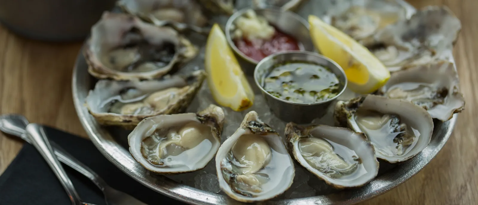 The Best Oyster Happy Hours in Los Angeles | Discover Los Angeles